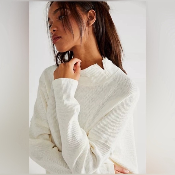 Free People Casey Tunic Sweater im Ivory.  size Small. - Picture 1 of 15